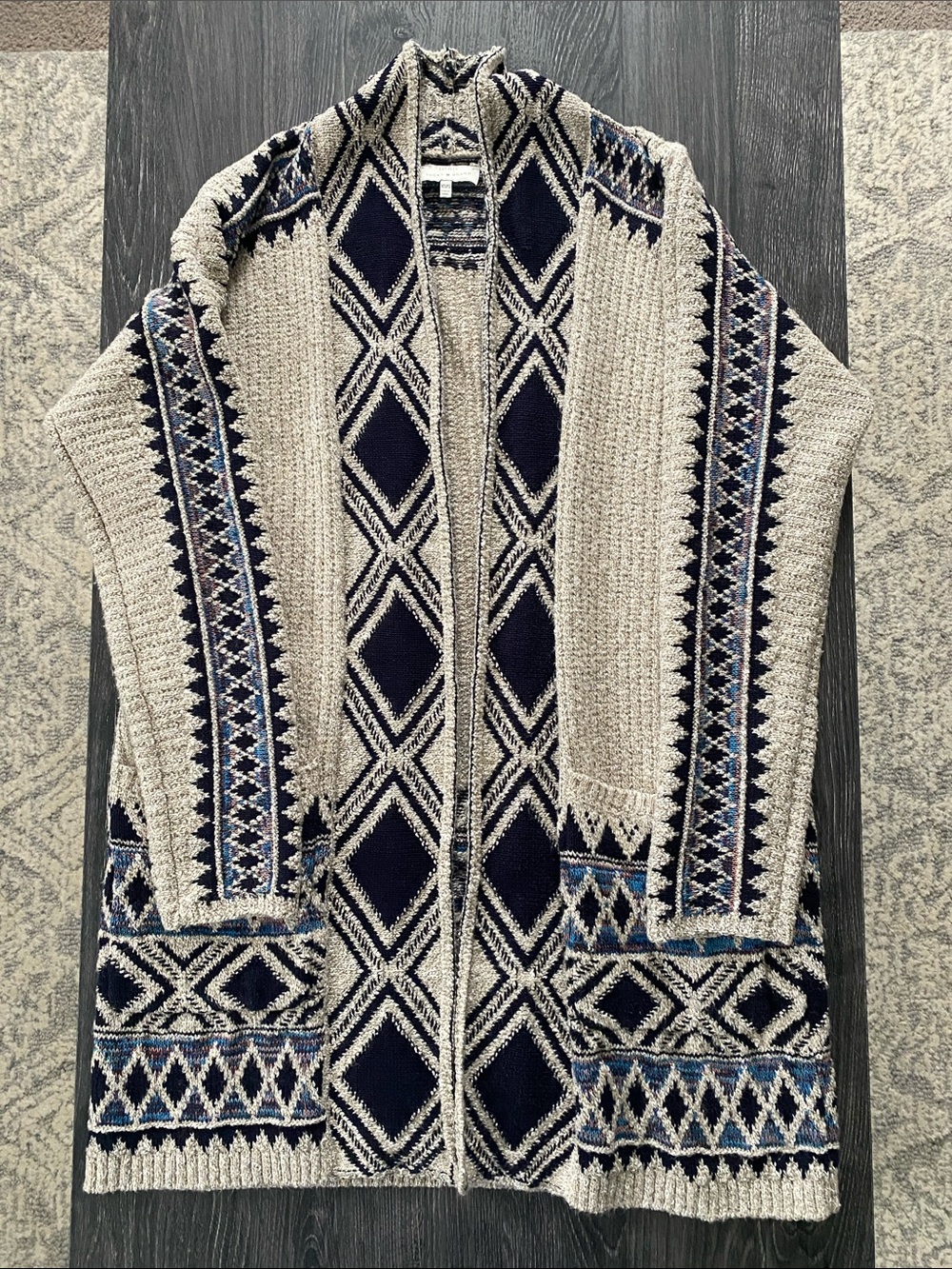 XS/S  Lucky Brand Beige and Navy Geometric Open Cardigan